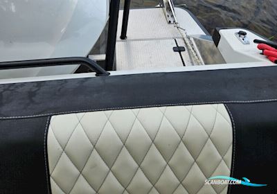Finnmaster Husky R8 Motorboten 2021, met Yamaha motor, Sweden