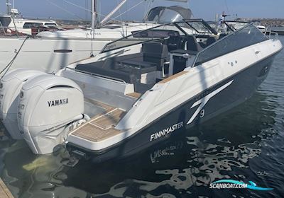 Finnmaster T9 Motorboten 2022, met Yamaha F300 motor, Finland