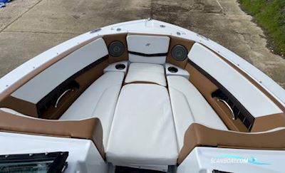 Four Winns H210 Motorboten 2020, met Volvo Penta V6 motor, United Kingdom