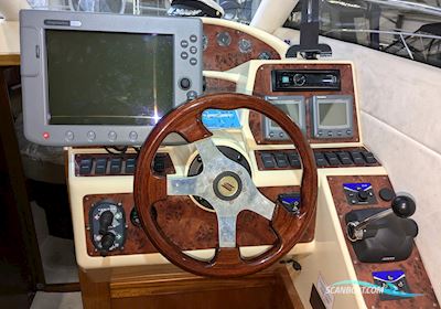 Galeon 330 Fly Motorboten 2007, met Volvo Penta D6 - 350 motor, Finland