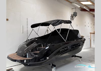 Gentleman’s Launch 600 XL Motorboten 2022, met Suzuki DF20A motor, Denemarken