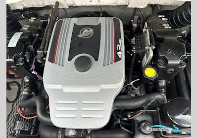 Glastron GT 205 Bowrider Motorboten 2008, met Mercruiser motor, The Netherlands