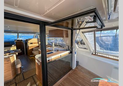 Greenline 48 Fly Motorboten 2019, met Cummins motor, United Kingdom