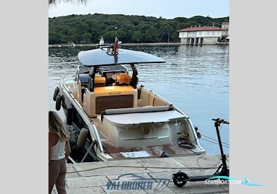 Invictus GT320 Motorboten 2024, met Volvo Penta V8 motor, Italië