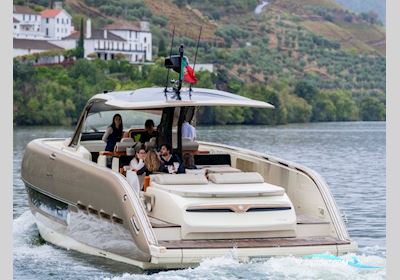 Invictus TT460 Motorboten 2022, met Volvo Penta motor, Portugal