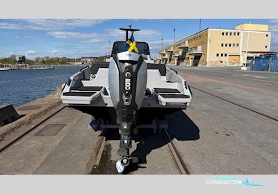 Iron 647 Motorboten 2019, met Evinrude motor, Sweden