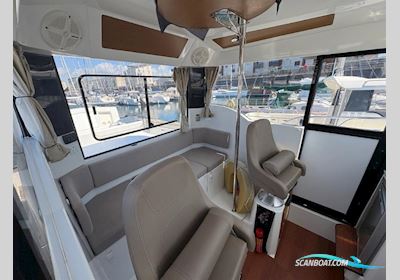 Jeanneau  Merry Fisher 855 Marlin Motorboten 2015, met Suzuki  DF300APX motor, United Kingdom