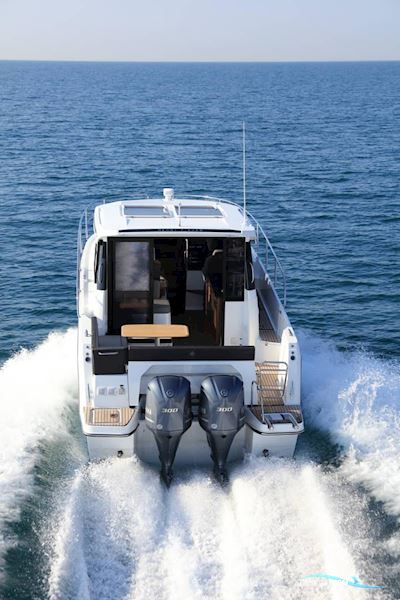 Jeanneau 1095 Merry Fisher Cruiser Motorboten 2024, met Twin Yamaha F300Usb2 motor, Denemarken
