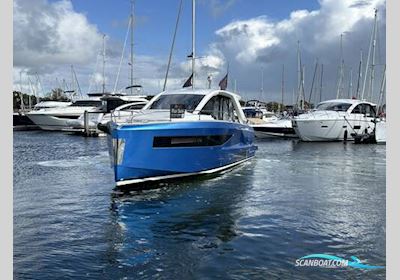 Jeanneau DB37 Motorboten 2024, met Volvo Penta D4-320 motor, United Kingdom