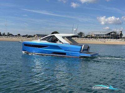 Jeanneau DB37 Motorboten 2024, met Volvo Penta D4-320 motor, United Kingdom
