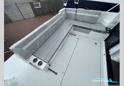 Jeanneau Merry Fisher 1095 Coupe Motorboten 2025, met Yamaha F300Nsb U motor, United Kingdom