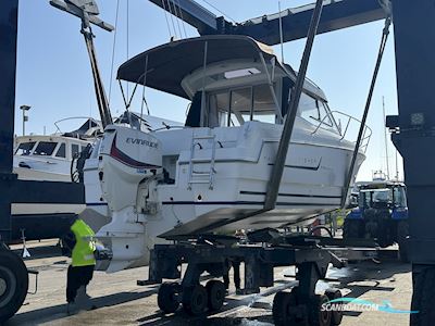 Jeanneau Merry Fisher 755 Motorboten 2014, met Evinrude motor, United Kingdom