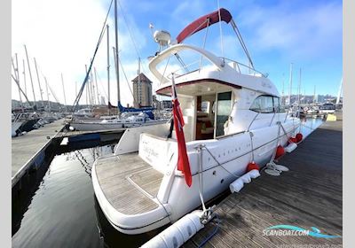 Jeanneau Prestige 36 Motorboten 2005, met Volvo Penta D6-370 motor, United Kingdom
