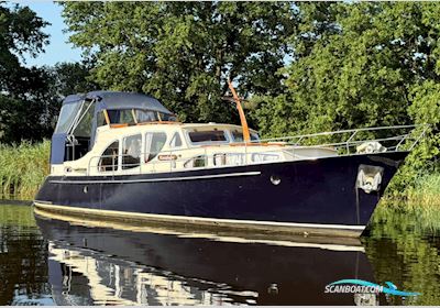 Klassiek Rondspant Motoryacht 1280 Motorboten 1948, met Sole motor, The Netherlands