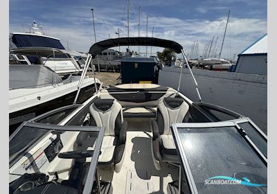 Larson Lsr 2000 Motorboten 2013, met Mercruiser motor, United Kingdom