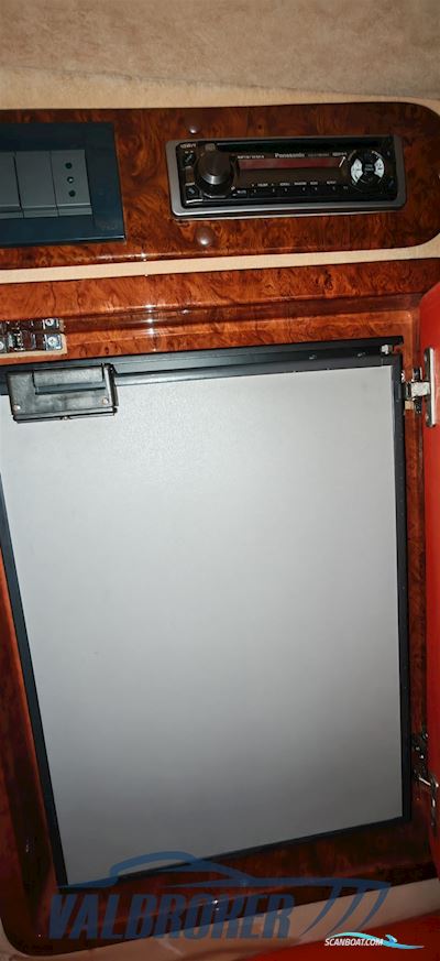 Linetti 27,5 Motorboten 2004, met Mercruiser 496 Mag HO motor, Italië