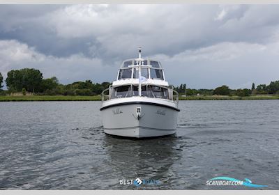Linssen 35 SL AC Motorboten 2020, met Volvo Penta is Een Zweeds Merk Dat Wereldwijd Bekendstaat om Betrouwbare en Krachtige Scheepsmotoren en Aandrijfsystemen. Ze Leveren Zowel Diesel- al motor, The Netherlands