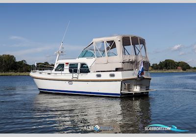 Linssen Grand Sturdy 60.33 AC Diamond Edition Motorboten 2011, met Volvo Penta is een Zweeds merk dat wereldwijd bekendstaat om betrouwbare en krachtige scheepsmotoren en aandrijfsystemen. Ze leveren zowel diesel- al motor, The Netherlands