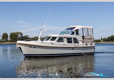 Linssen Grand Sturdy 60.33 AC Diamond Edition Motorboten 2011, met Volvo Penta is een Zweeds merk dat wereldwijd bekendstaat om betrouwbare en krachtige scheepsmotoren en aandrijfsystemen. Ze leveren zowel diesel- al motor, The Netherlands