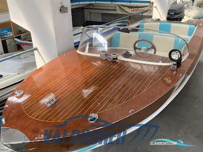 MOLINARI Piviere Motorboten 1971, met Evinrude 737 motor, Italië
