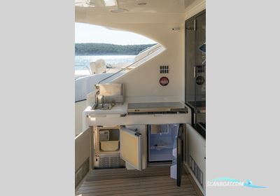 Marquis 500 Sport-Coupe Motorboten 2009, met Volvo Penta Ips 600 motor, Kroatië
