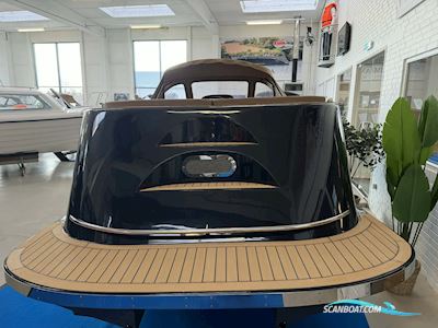 Maxima 720 Retro Motorboten 2026, met Mercury 20 hk 4-Takt motor, Denemarken