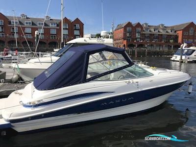 Maxum 2400 Motorboten 2004, met Mercruiser 5.0 motor, United Kingdom