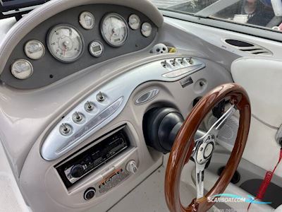 Maxum 2400 Motorboten 2004, met Mercruiser 5.0 motor, United Kingdom