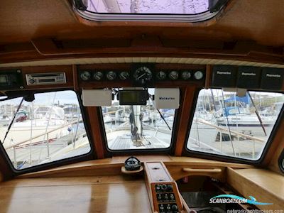 Nauticat 33 Motorboten 1982, met Ford 2172E motor, United Kingdom