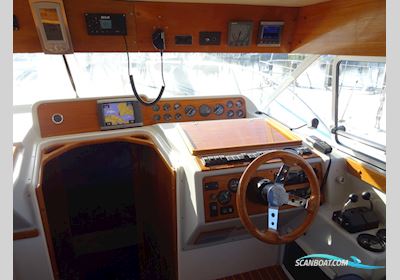 Nimbus 345 Avanta Fly Motorboten 2000, met Mercruiser D4.2L 2x motor, The Netherlands