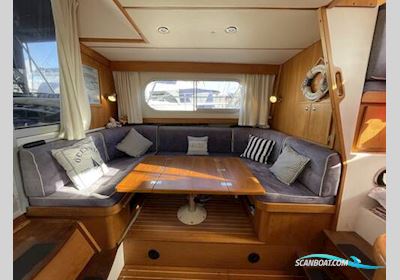 Nimbus 380 Commander Motorboten 2001, met Volvo Penta KAMD43 motor, United Kingdom