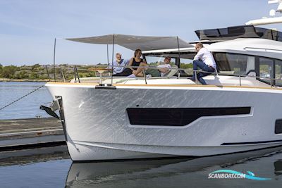 Nimbus 495 Flybridge Motorboten 2025, met Volvo Penta Pod. IPS650	2 x 480 hk motor, Denemarken