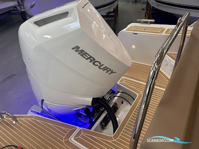 Nimbus W9 Motorboten 2025, met Mercury 350 hk Verado V10 motor, Denemarken