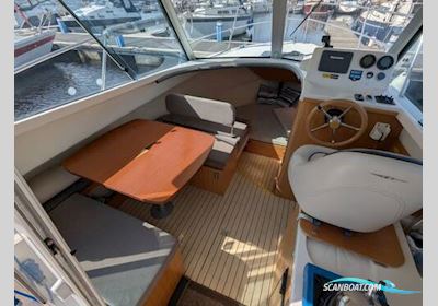 Ocqueteau 725 Timonier -Outboard Motorboten 2014, met Suzuki  DF150 Lean Burn motor, United Kingdom