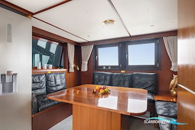 OneOff 92 - Lady Marjan Motorboten 1986, met 2 x Mercedes V12 (OM 424) motor, Denemarken