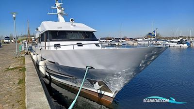 Oneoff 92 - Lady Marjan Motorboten 1986, met 2 x Mercedes V12 (OM 424) motor, Denemarken