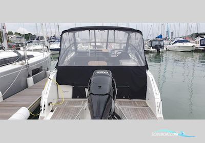Parker 850 Voyager Motorboten 2022, met 1 x Mercury 5.7L straight 6 Verado XXL 350 motor, United Kingdom