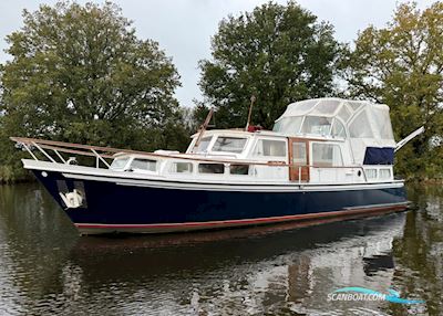 Pikmeer  1250 AK Motorboten 1984, met Volvo Penta motor, The Netherlands