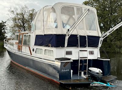 Pikmeer  1250 AK Motorboten 1984, met Volvo Penta motor, The Netherlands