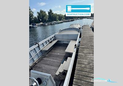 Pontoon M4 Motorboten 1944, met Suzuki motor, The Netherlands