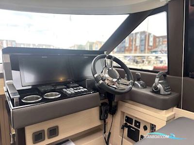 Prestige 460 S Motorboten 2023, met Volvo Penta Ips600 D6 motor, United Kingdom