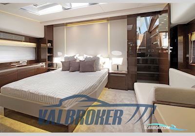 Prestige 680 Fly Motorboten 2017, met Volvo Penta D13 Ips 1200 motor, Italië