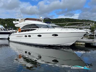 Princess 42 Flybridge Motorboten 2012, met Volvo motor, United Kingdom