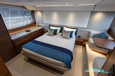 Princess F55 Motorboten 2020, met 2 x Volvo D13-900 motor, United Kingdom