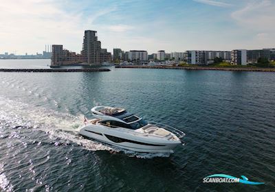 Princess S66 Motorboten 2021, met Man V12-1400 motor, Denemarken