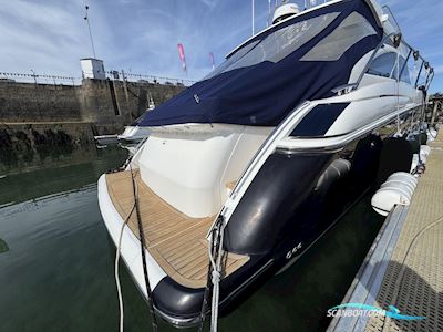 Princess V42 Motorboten 2011, met Volvo Penta motor, United Kingdom