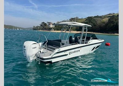Quarken 27 T-Top Motorboten 2022, met Yamaha F300HP motor, United Kingdom