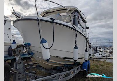 Quicksilver 555 Pilot House Motorboten 2015, met Mercury motor, United Kingdom