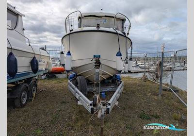 Quicksilver 555 Pilot House Motorboten 2015, met Mercury motor, United Kingdom