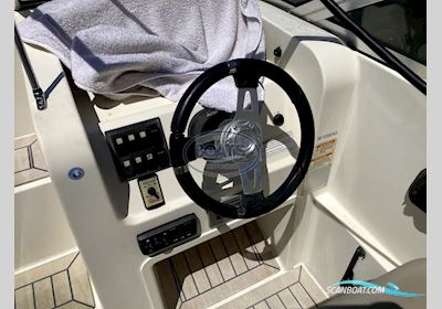 Quicksilver 645 Activ Cabin Motorboten 2015, met Mercury motor, France